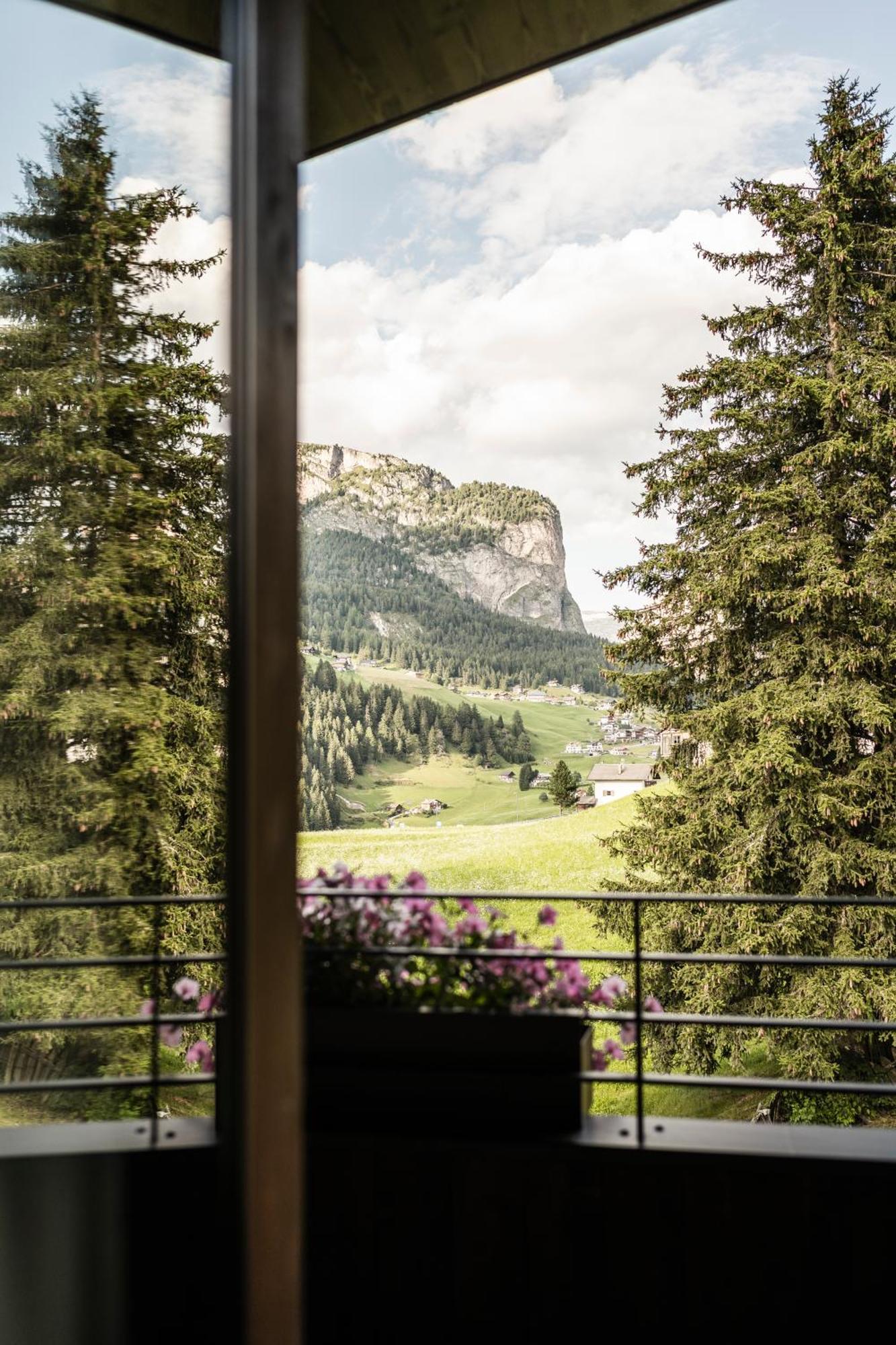Hotel Belaval Selva di Val Gardena Exterior foto